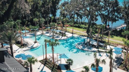 192 Oakmoss Dr, St Johns, FL 32259