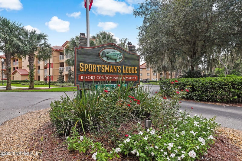 99 Broad River Pl #1301, Welaka, FL 32193