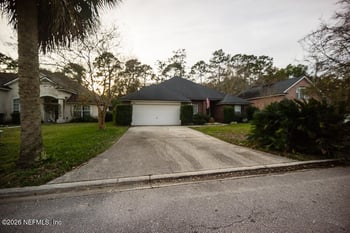 8904 Canopy Oaks Dr, Jacksonville, FL 32256