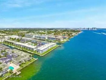 100 Doolen Ct #313, West Palm Beach, FL 33408