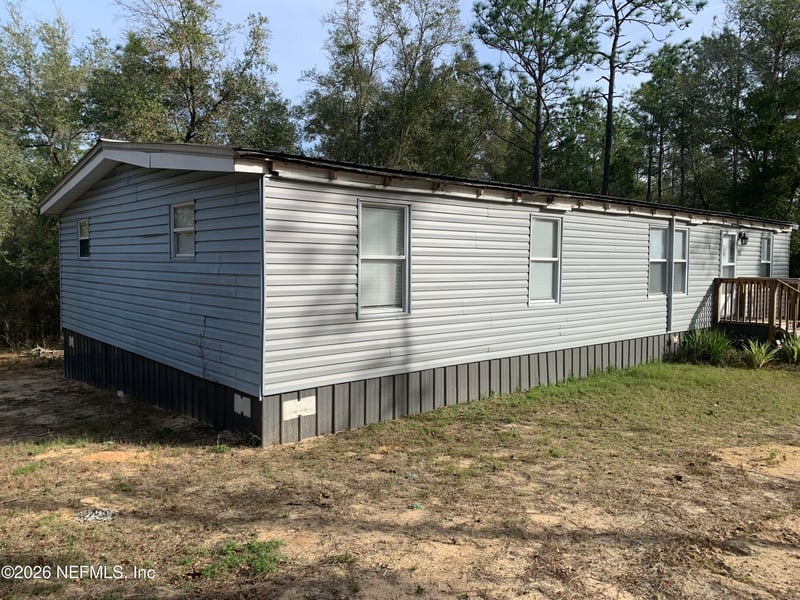 246 Rainbow Dr, Hawthorne, FL 32640