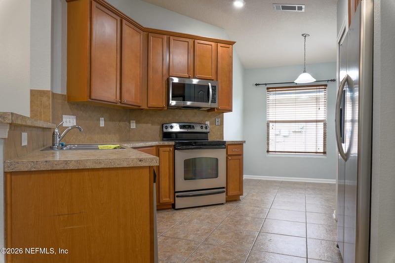 241 Aberdeenshire Dr, St Johns, FL 32259