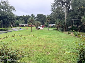 1610 Holly Oaks Lake Rd, Jacksonville, FL 32225