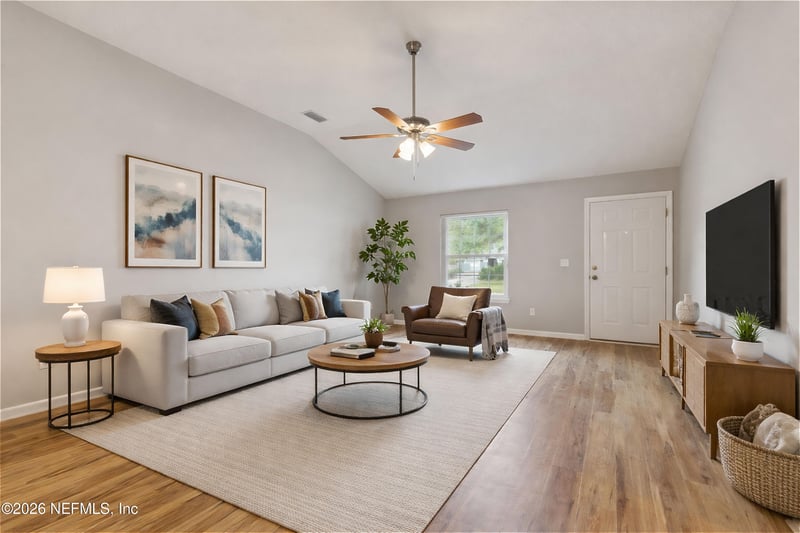 594 Lady Lake Rd, Jacksonville, FL 32218