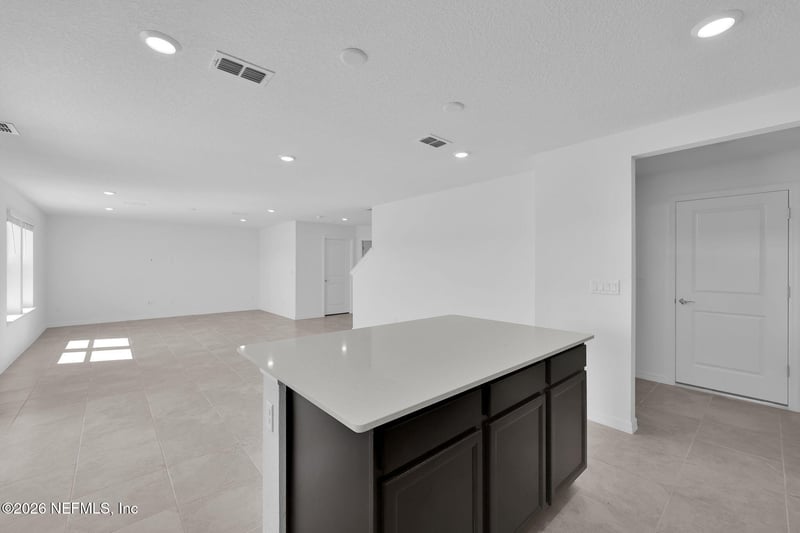 6951 Sandperch St, Jacksonville, FL 32244