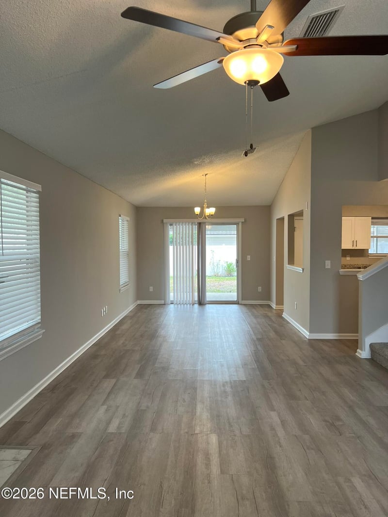 2060 Capistrano Dr, Jacksonville, FL 32224