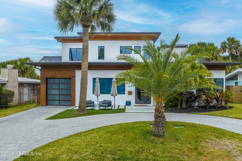145 8th St, Atlantic Beach, FL 32233