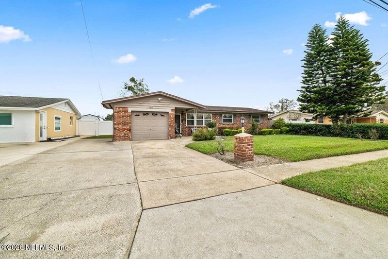 3223 Skipper Ln, Jacksonville, FL 32216