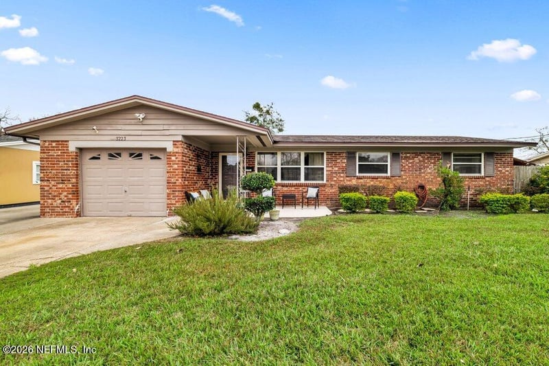3223 Skipper Ln, Jacksonville, FL 32216