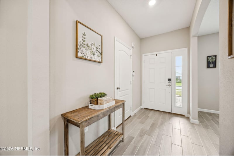 9747 Cilantro Dr, Jacksonville, FL 32219