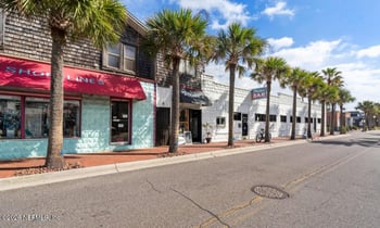 490 Mako Dr, Atlantic Beach, FL 32233