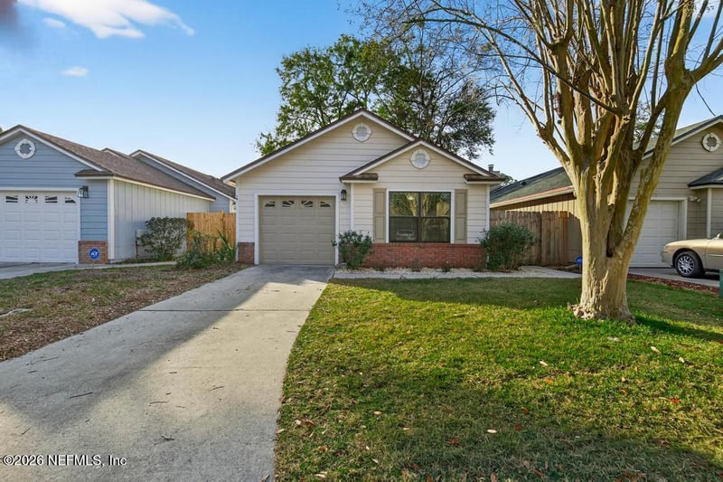 3828 Millpoint Dr, Jacksonville, FL 32257