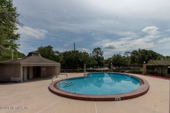 3828 Millpoint Dr, Jacksonville, FL 32257