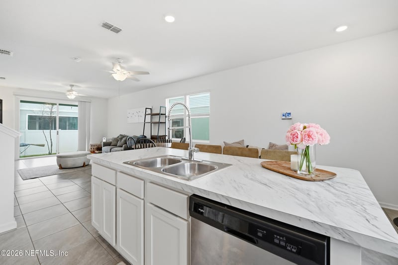 8323 Asteroid St, Jacksonville, FL 32256