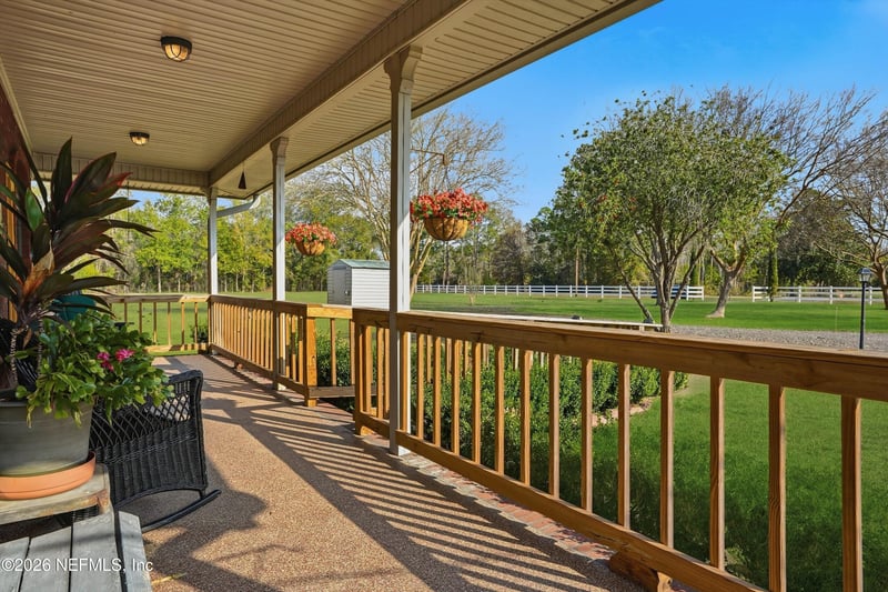 8305 Co Rd 139b, Glen St Mary, FL 32040