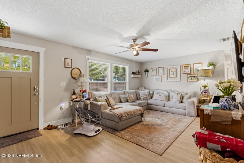 5188 Tan St, Jacksonville, FL 32258