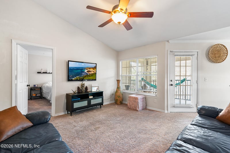 7800 Point Meadows Dr #238, Jacksonville, FL 32256