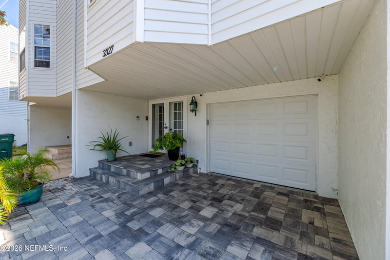 3327 Lighthouse Point Ln, Jacksonville, FL 32250