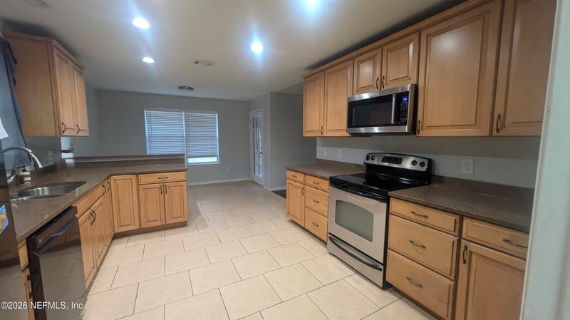 8421 Gatepost Ct, Jacksonville, FL 32244