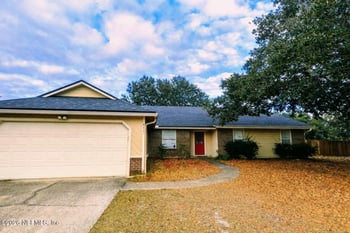 8421 Gatepost Ct, Jacksonville, FL 32244