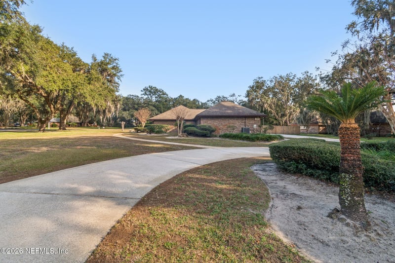 595 Aberdeen Ct, Orange Park, FL 32073