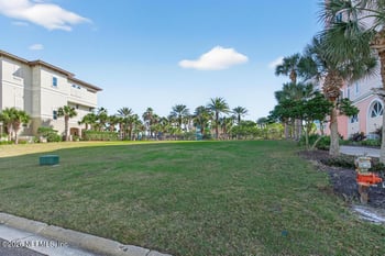 320 Ocean Crest Dr, Palm Coast, FL 32137