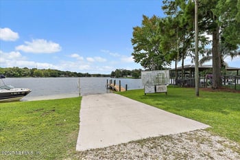 777 Arthur Moore Dr, Green Cove Springs, FL 32043