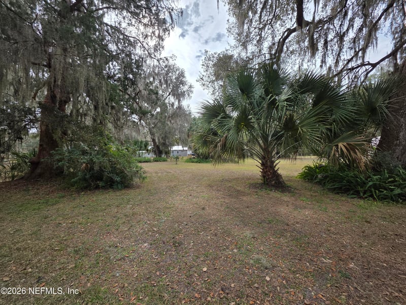 000 Mill St, Welaka, FL 32193