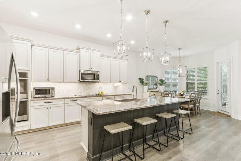 8699 Mabel Dr, Jacksonville, FL 32256