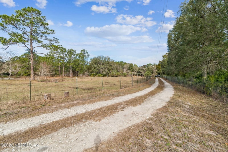 118 Darby Dr, Palatka, FL 32177