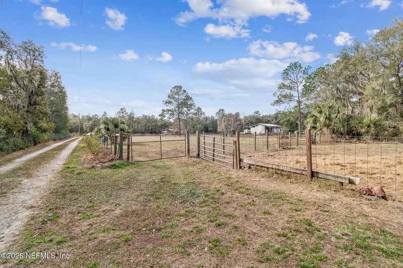 118 Darby Dr, Palatka, FL 32177