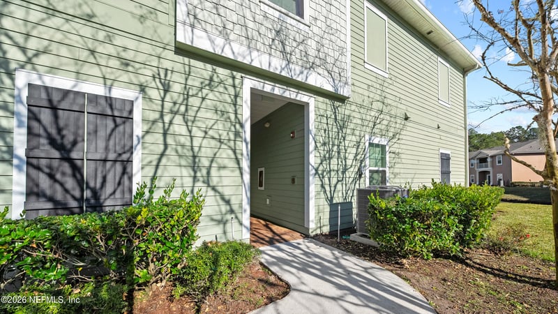 213 Larkin Pl #105, St Johns, FL 32259