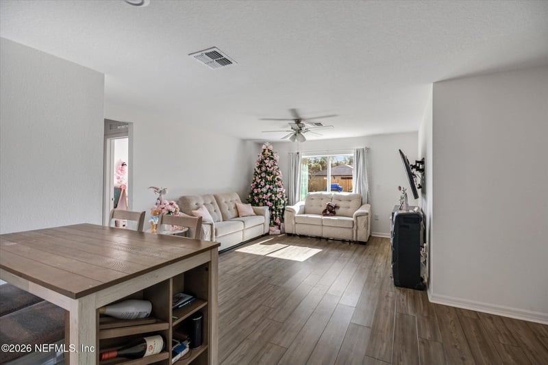 8 Pittwick Ln, Palm Coast, FL 32164