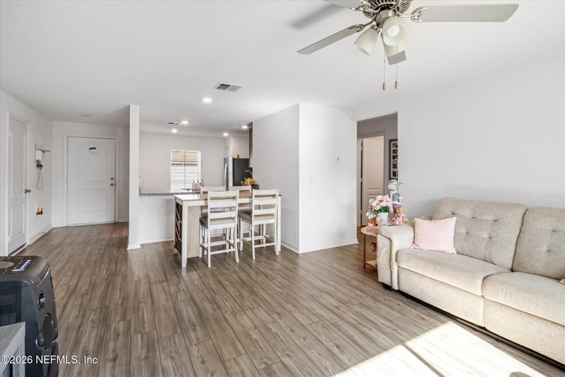 8 Pittwick Ln, Palm Coast, FL 32164