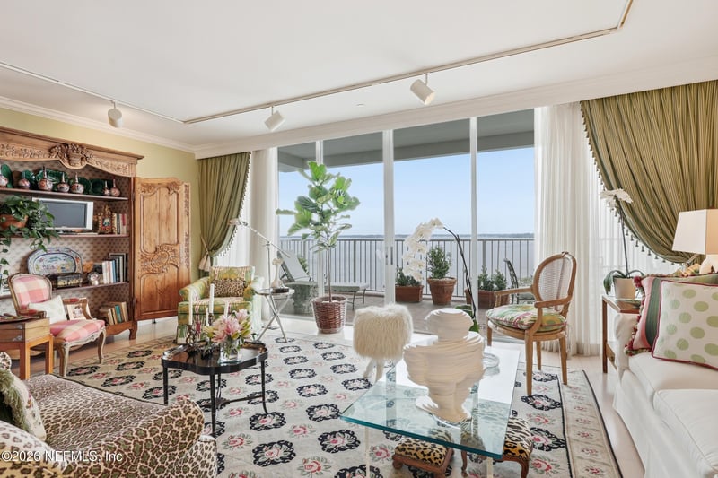 1560 Lancaster Ter #908, Jacksonville, FL 32204