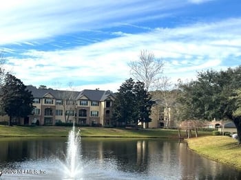 7800 Point Meadows Dr #938, Jacksonville, FL 32256