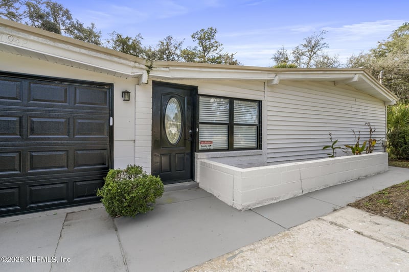 7942 Helston Dr, Jacksonville, FL 32208