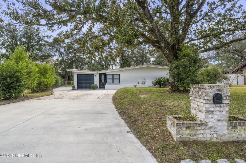 7942 Helston Dr, Jacksonville, FL 32208