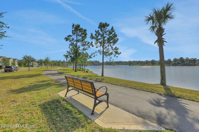 383 Narrowleaf Dr, St Johns, FL 32259