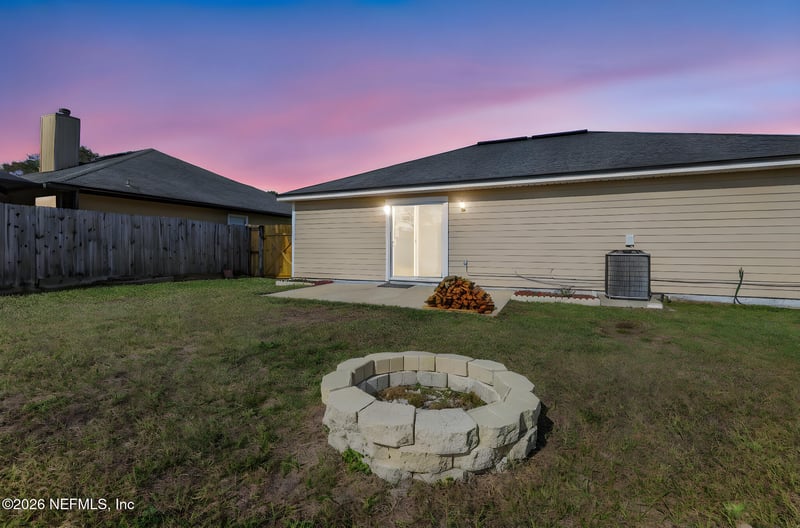 3233 Fox Squirrel Dr, Orange Park, FL 32073