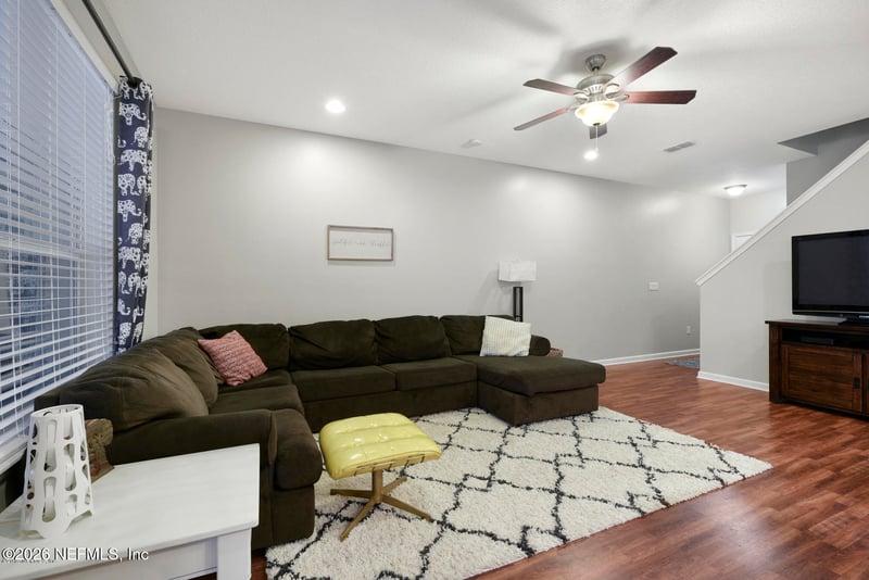 500 Walnut Dr, St Johns, FL 32259