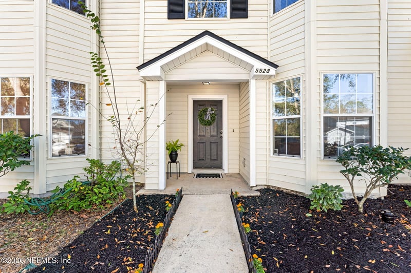 5528 Cabot Dr, Jacksonville, FL 32244