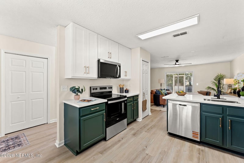 5528 Cabot Dr, Jacksonville, FL 32244