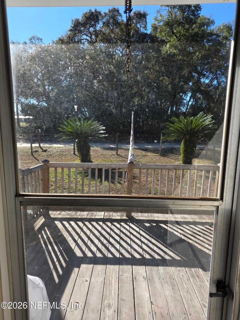 249 Oleander St, Pomona Park, FL 32181