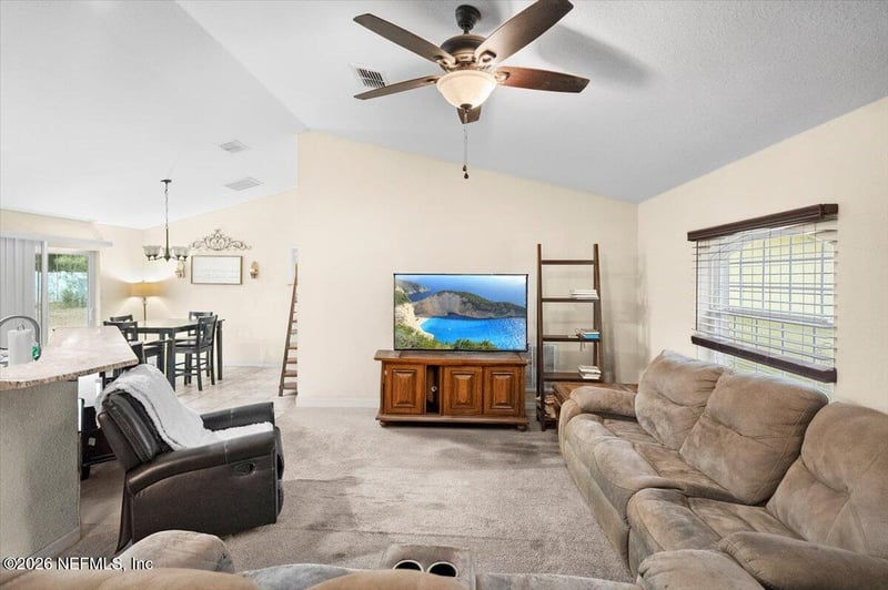 18 Pine Track Ter, Ocala, FL 34472