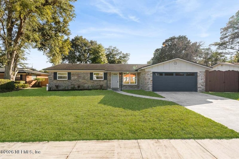 1068 Grove Park Ln, Orange Park, FL 32073