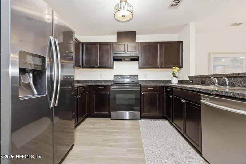 156 Sandy Beach Ln, Atlantic Beach, FL 32233