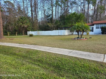 2285 Lake Dr, Jacksonville, FL 32246
