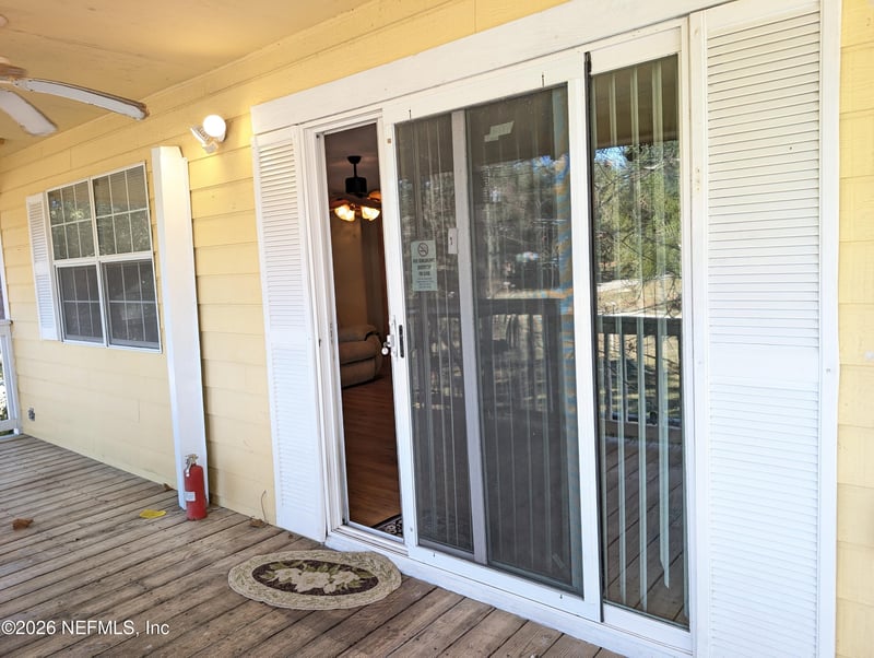 215 Maltas Ave, Interlachen, FL 32148