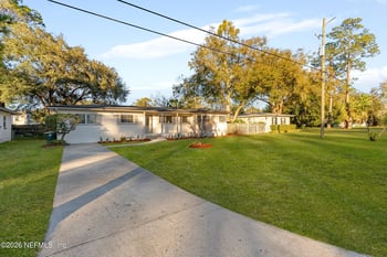 3759 Via De La Reina, Jacksonville, FL 32217